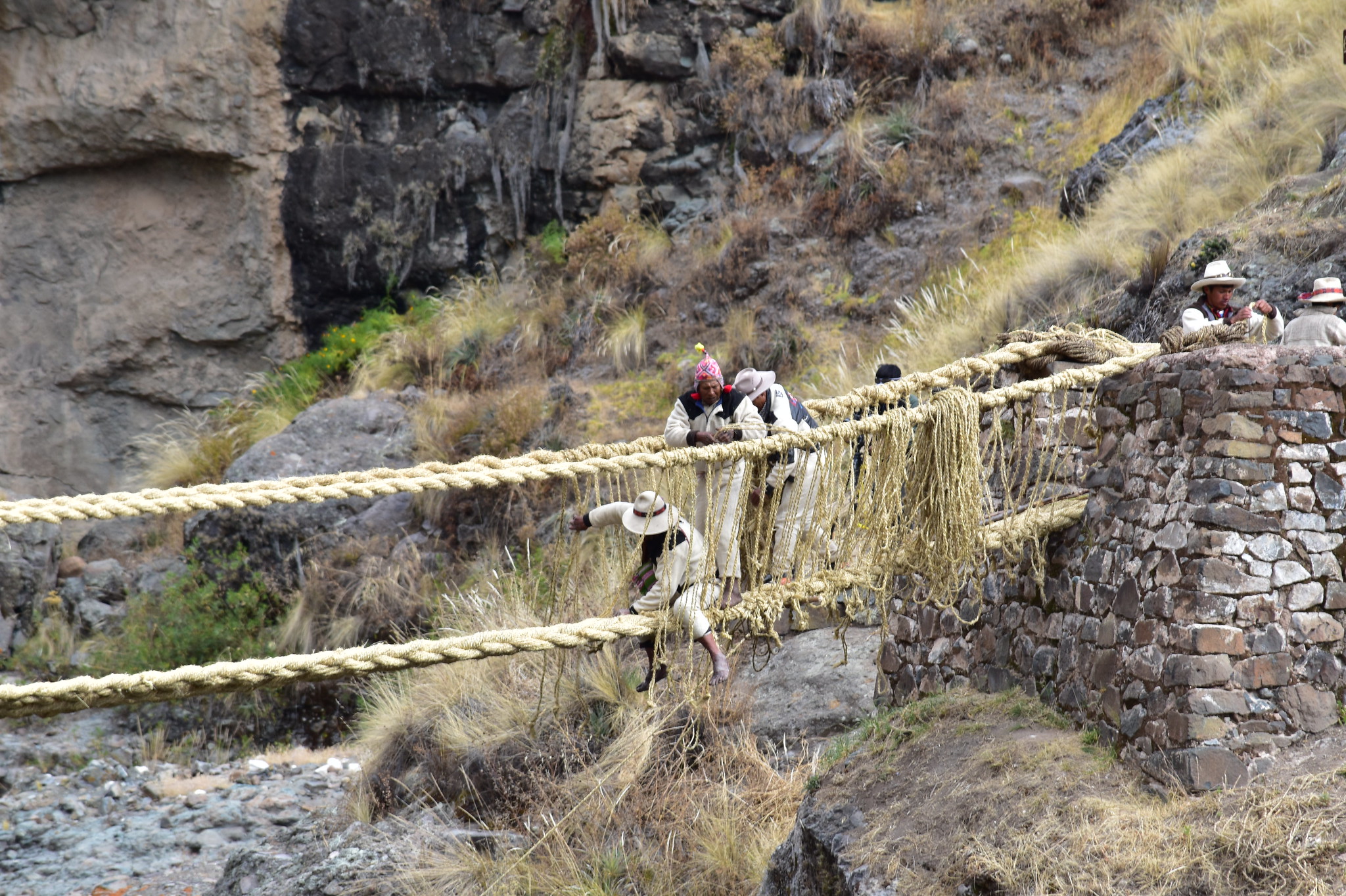 What is the reconstruction ritual of The Last Inca Suspension Bridge - Orange Nation Peru