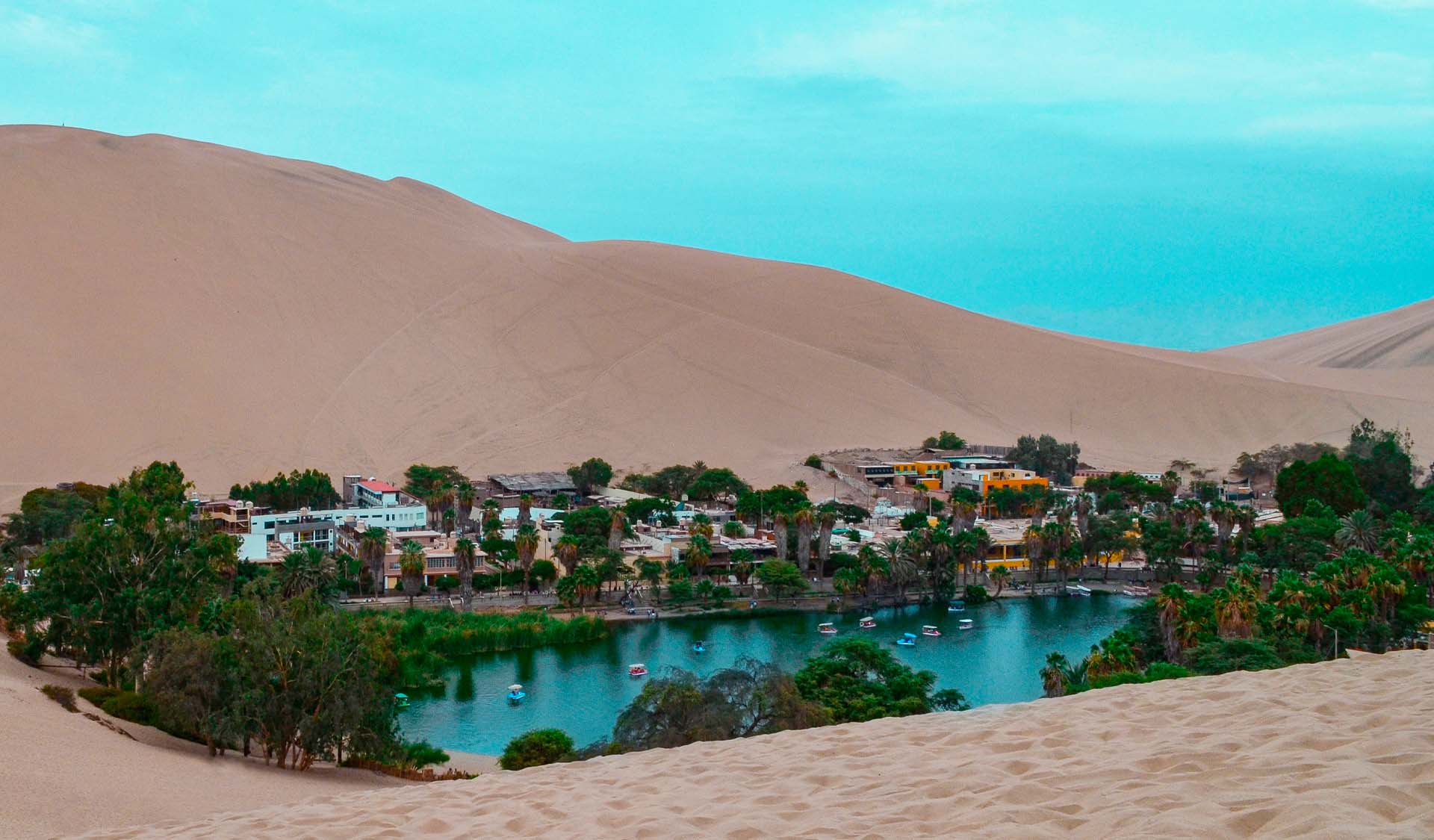 la huacachina peru lima